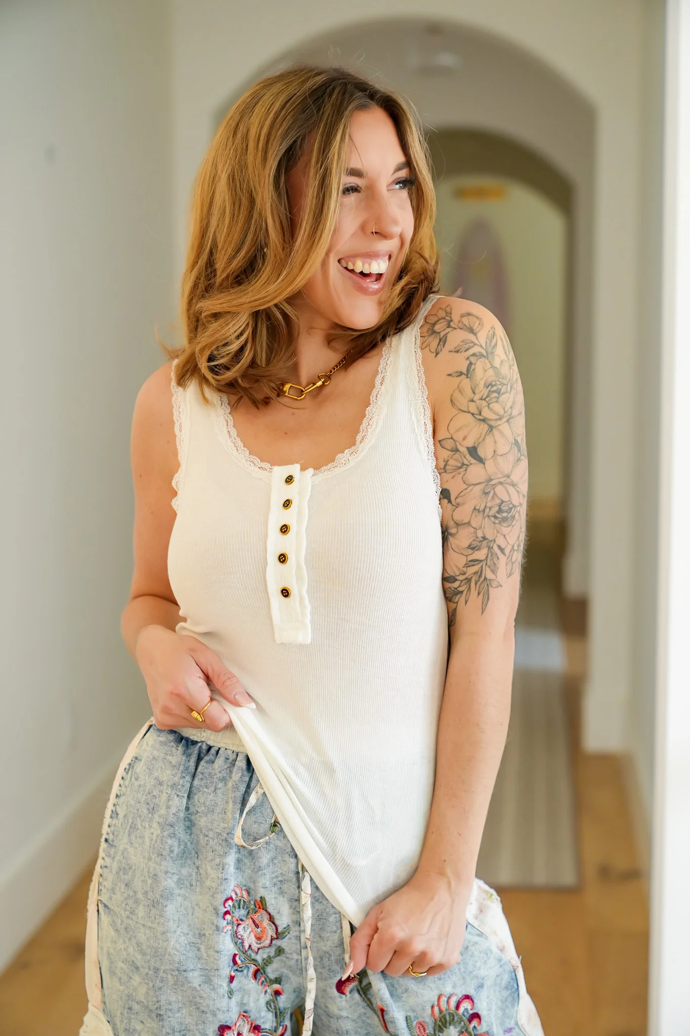 POL Ribbed Sleeveless Tank Top with Lace Trim - Image 3