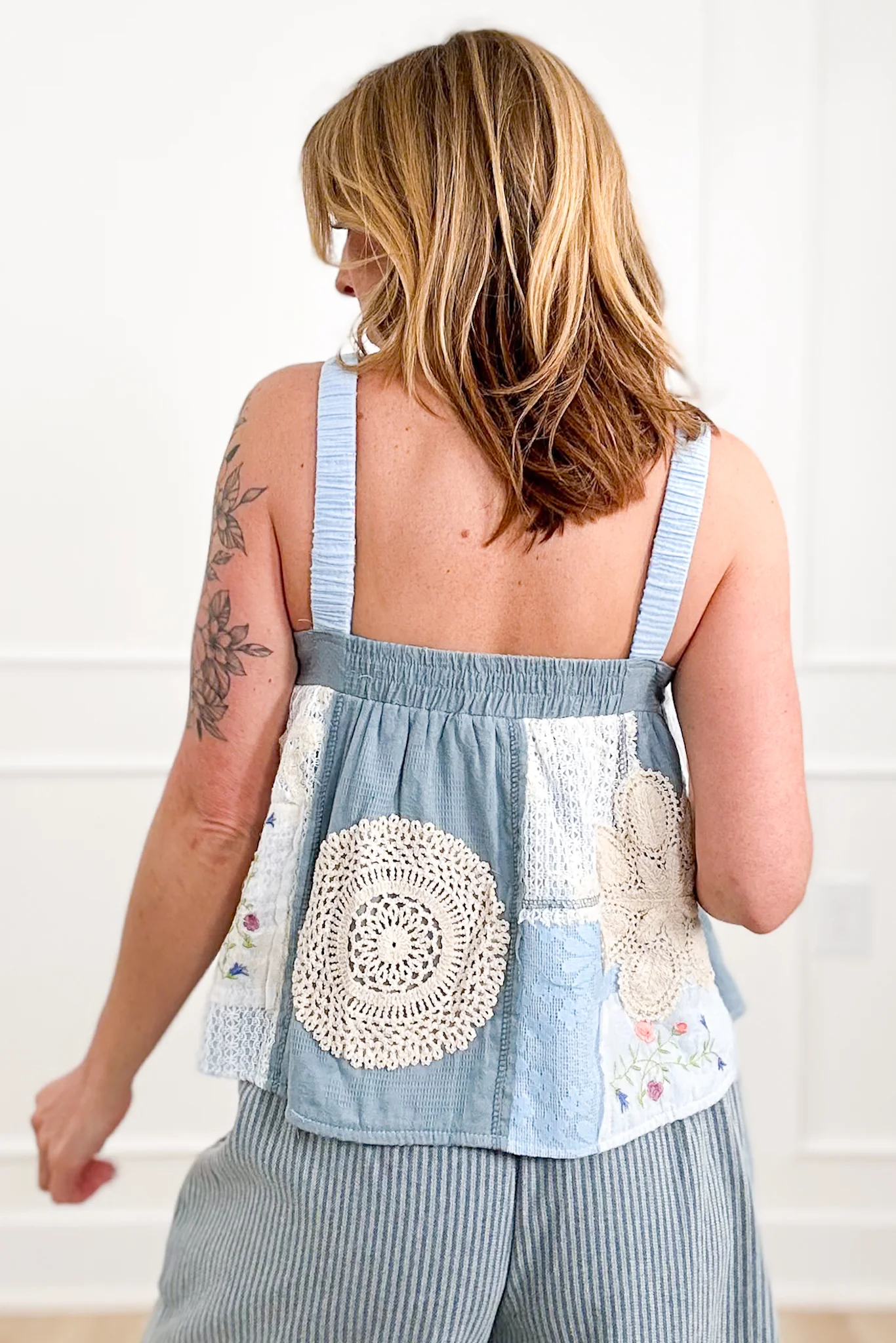POL Sleeveless A-Line Top with Lace - Image 5