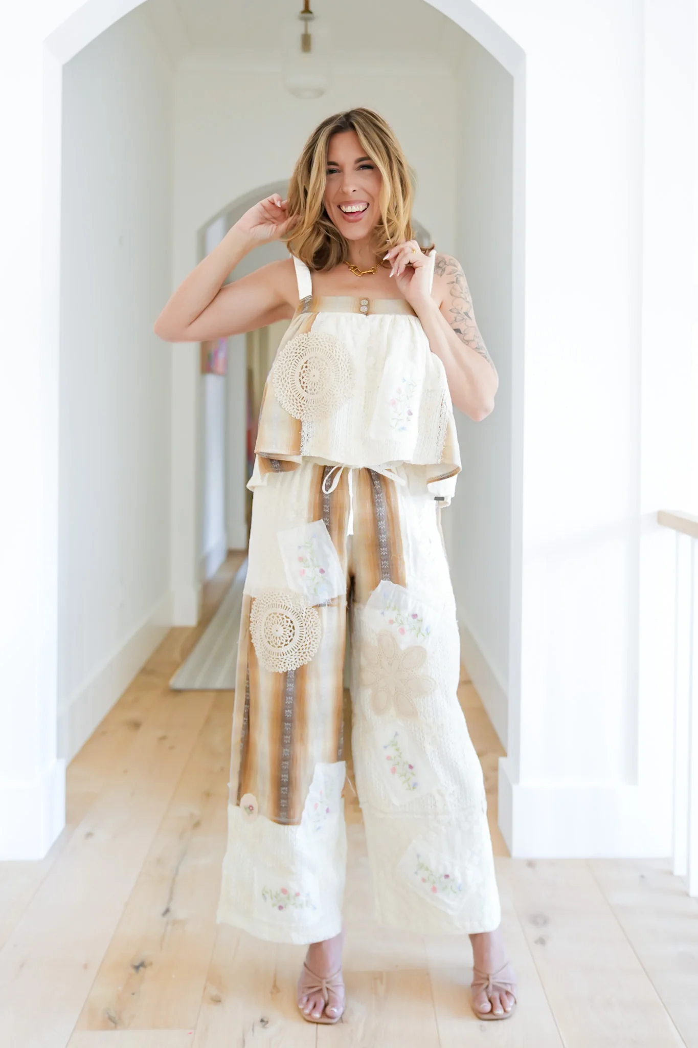 POL Sleeveless A-Line Top with Lace - Image 2