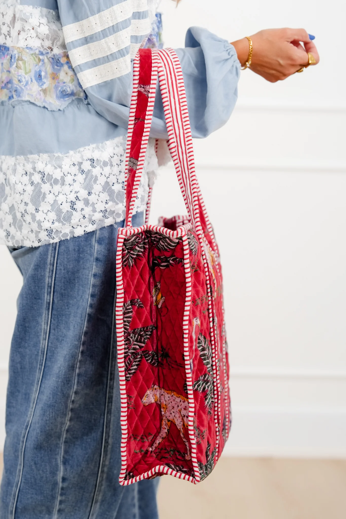 POL Quilted Large Everyday Tote Bag - Image 3