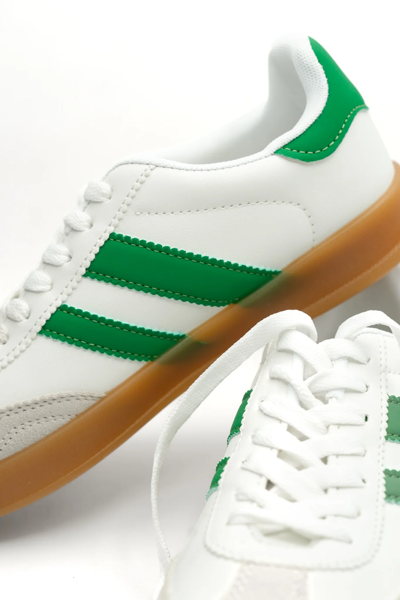 Retro Stripe Lace Up Gum Sole Sneakers - Image 4