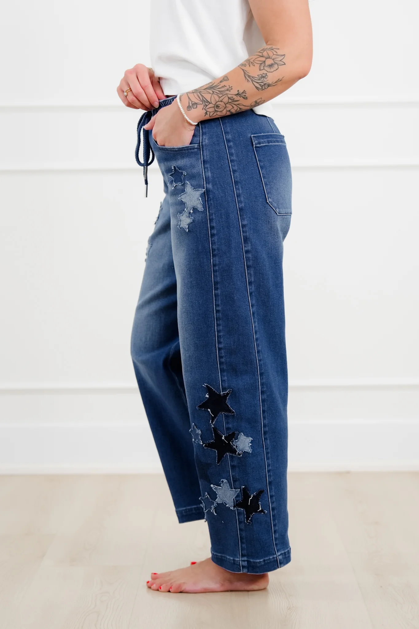 Risen Dark Wash Elastic Waistband Slouchy Barrel Star Patch Jeans - Image 3