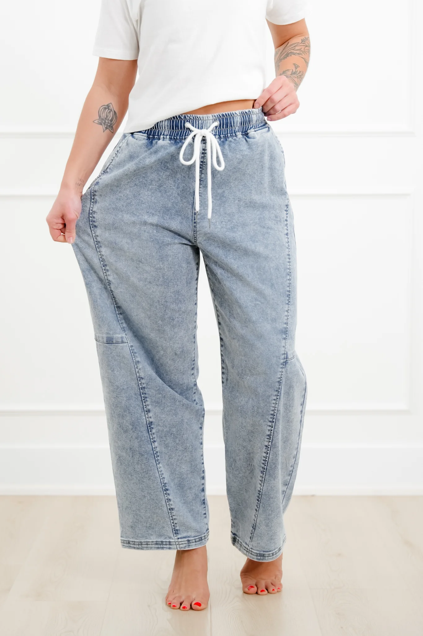Risen Mid Rise Light Wash Elastic Waistband Barrel Jeans with Front Seam - Image 2