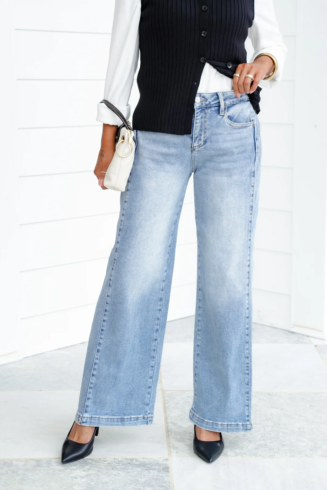 Risen Mid Rise Medium Wash Wide Leg Jeans with Leg Snap For Barrel Fit - Image 10