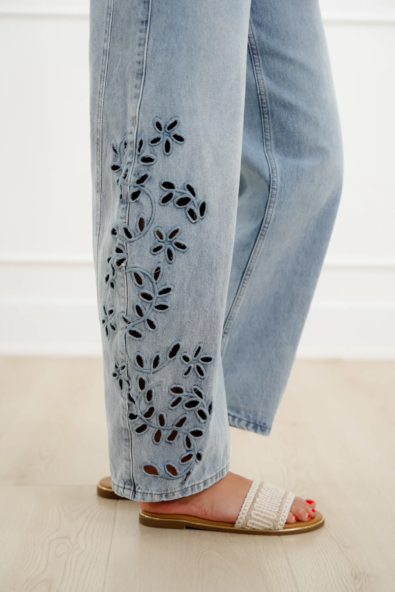 Saige High Rise Light Wash Tummy Control Barrel Jeans with Embroidery - Image 2