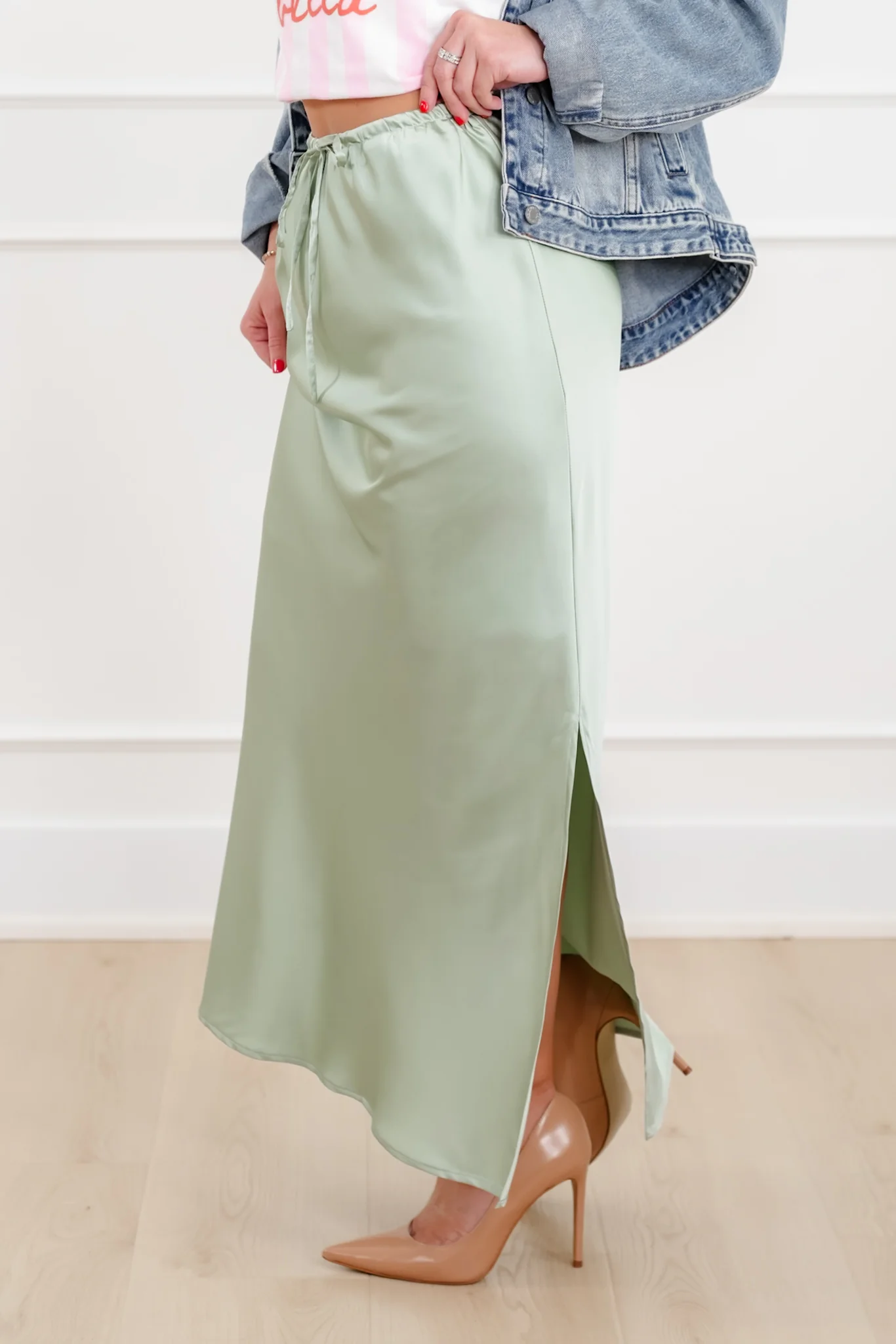 Restock! Satin Elastic Waist Midi Skirt with Side Slit - Image 8