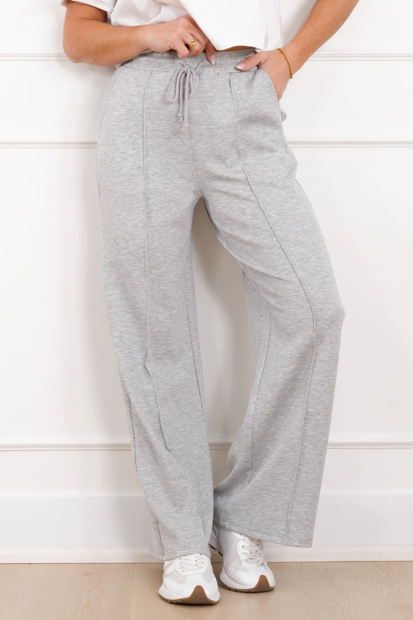 Smooth Knit Elastic Waist Pintuck Sweatpants - Image 2