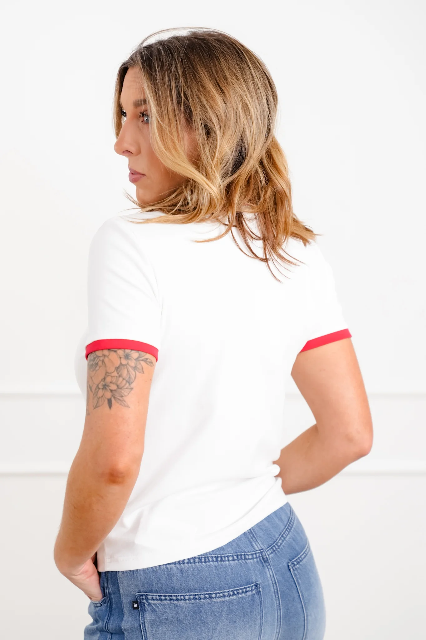 Short Sleeve Crew Neck Sardines Graphic Top - Image 4
