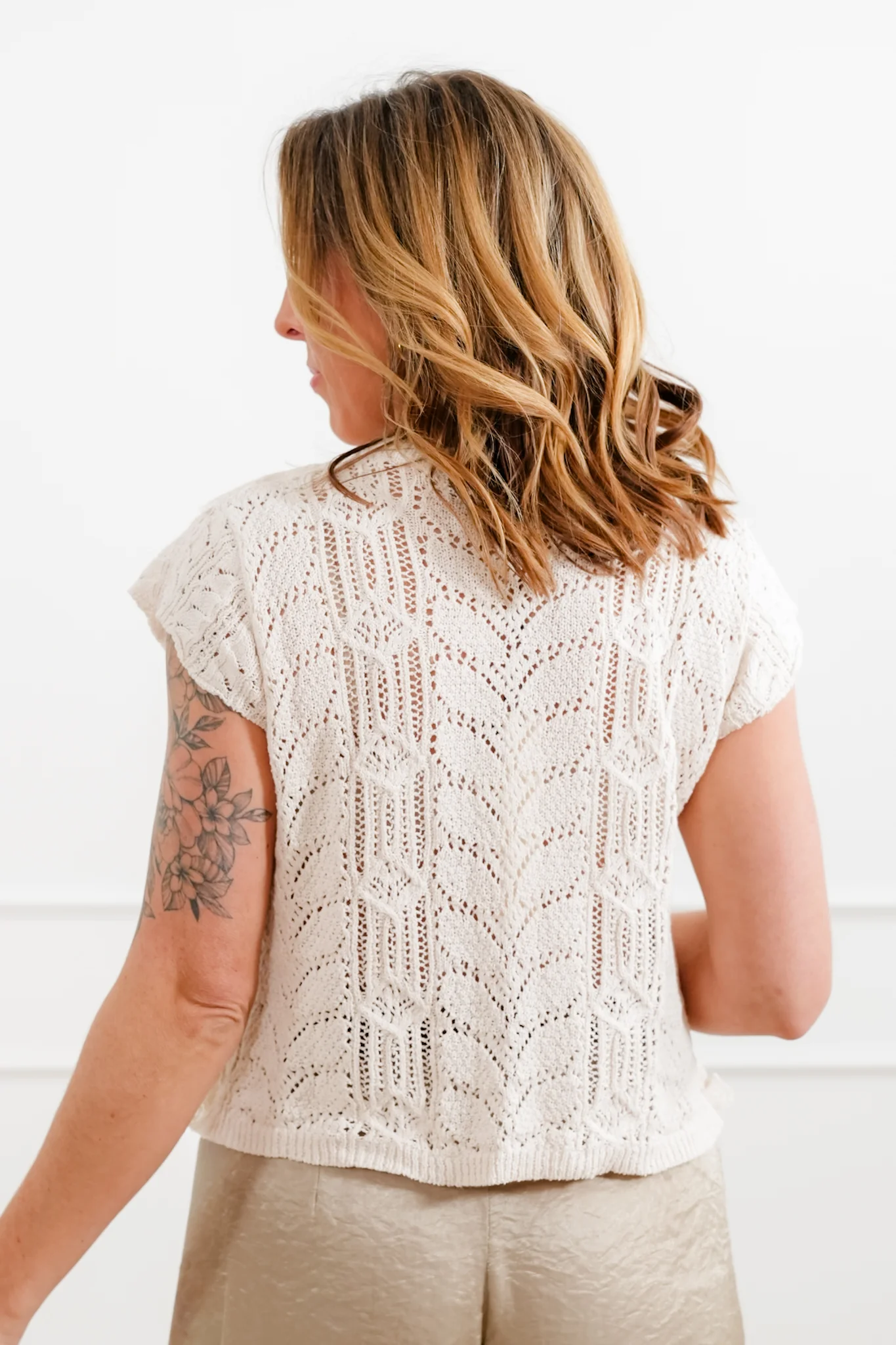 Short Sleeve Knit Top with Lace Trim - Image 5