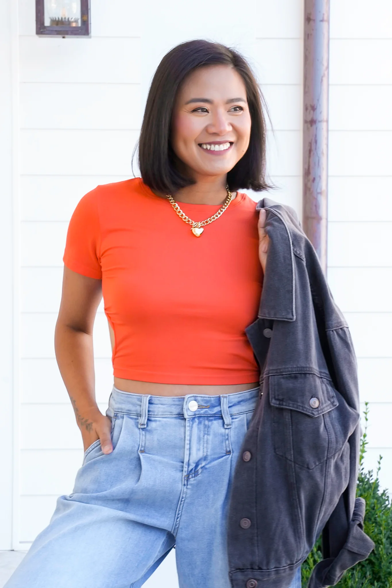 Short Sleeve Open Back Crop Top - Image 3