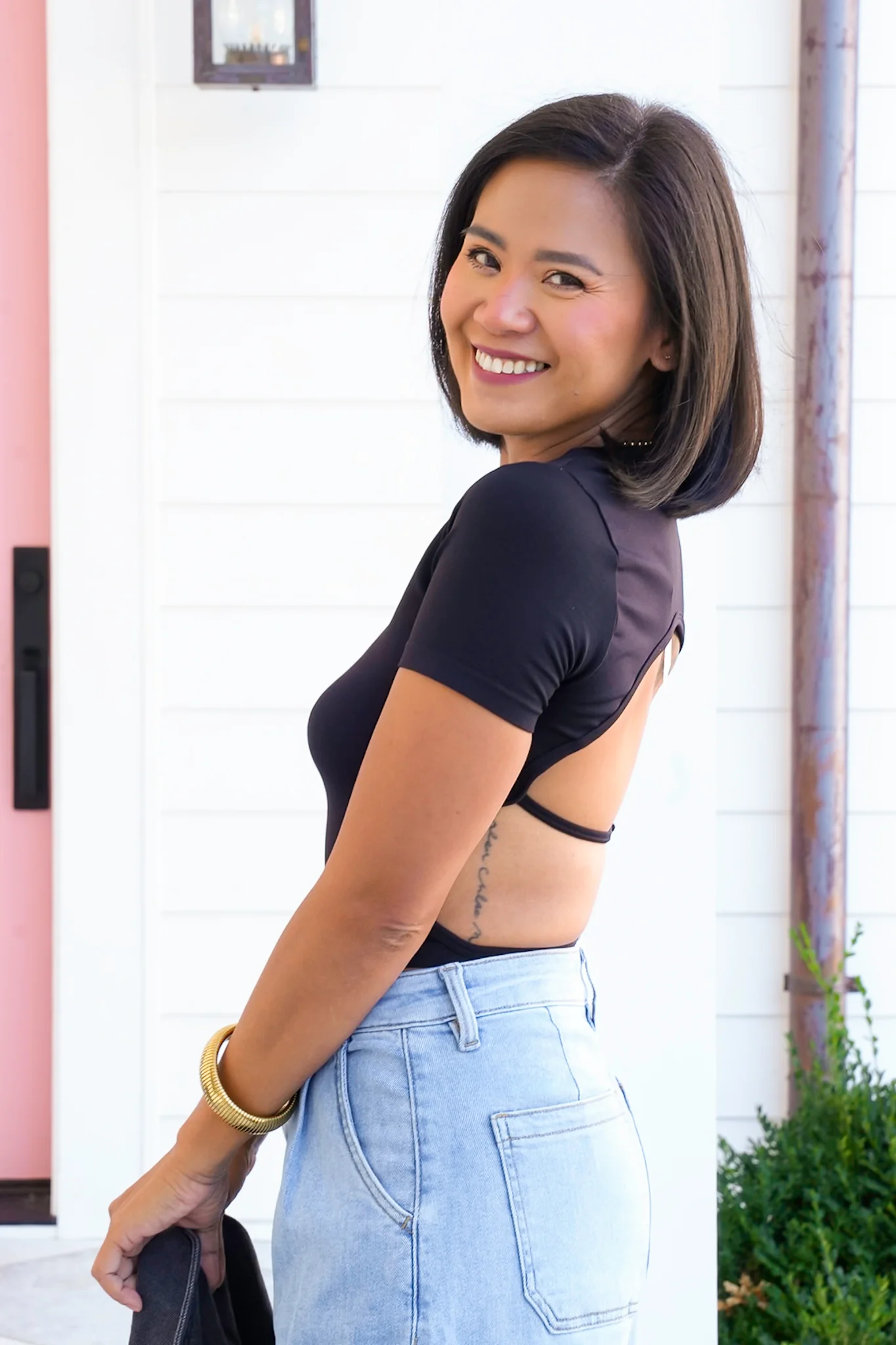 Short Sleeve Open Back Crop Top - Image 5