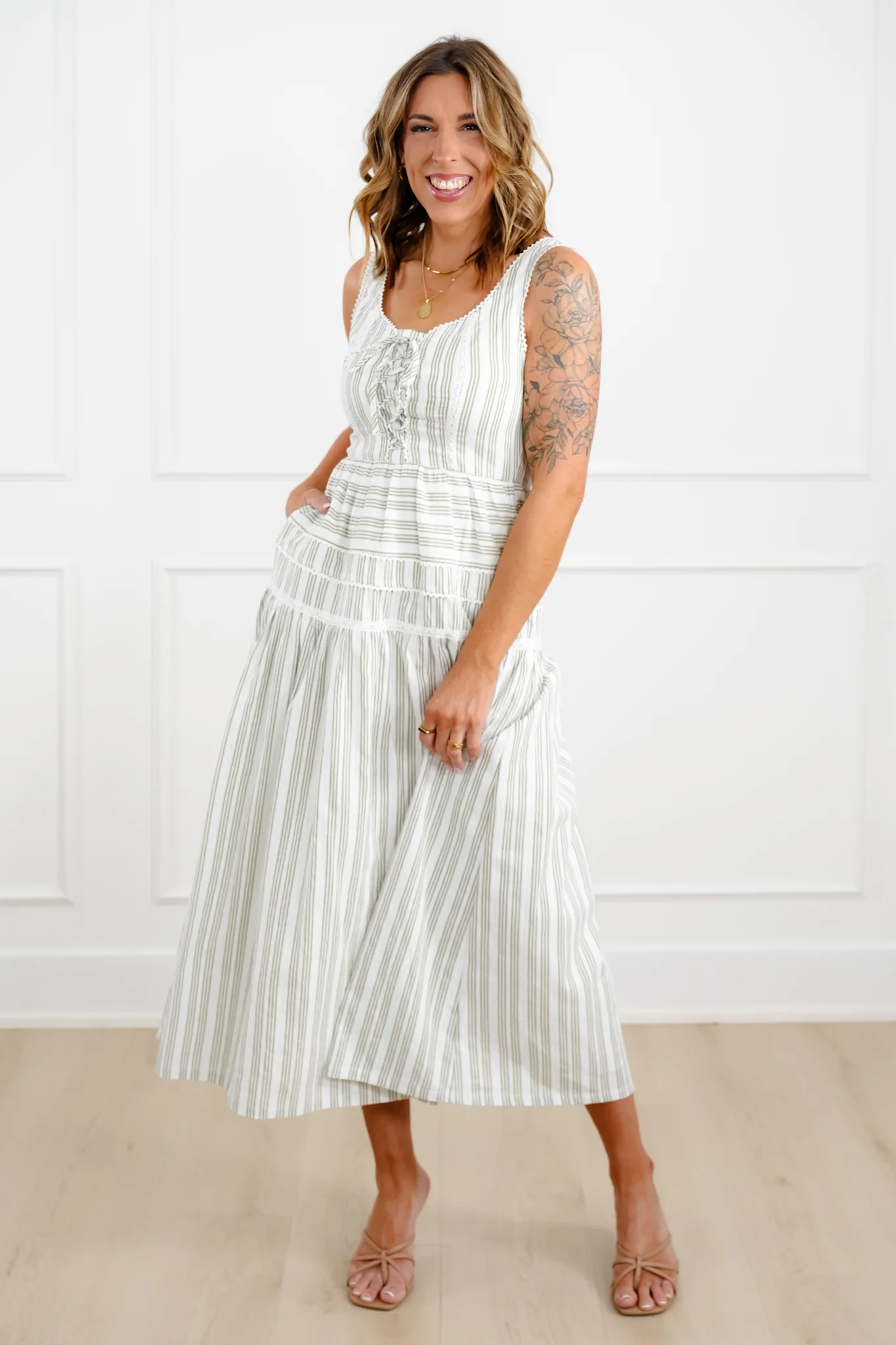Sleeveless Striped Maxi Dress with Lace Trim - Image 7