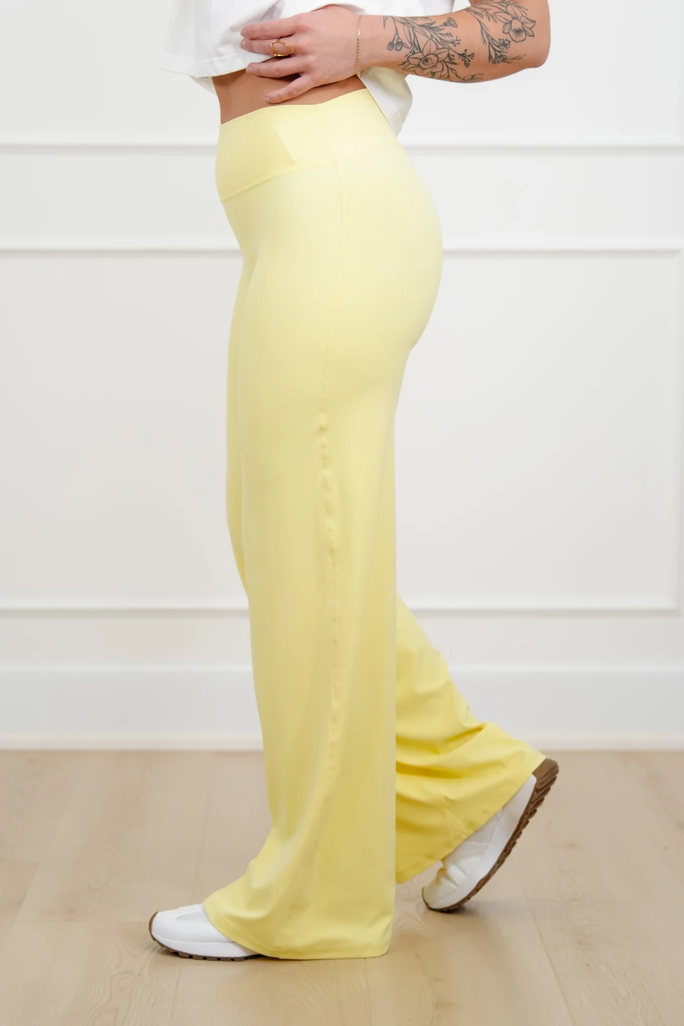 Solid Color High Waist Straight-Leg Pants - Image 8