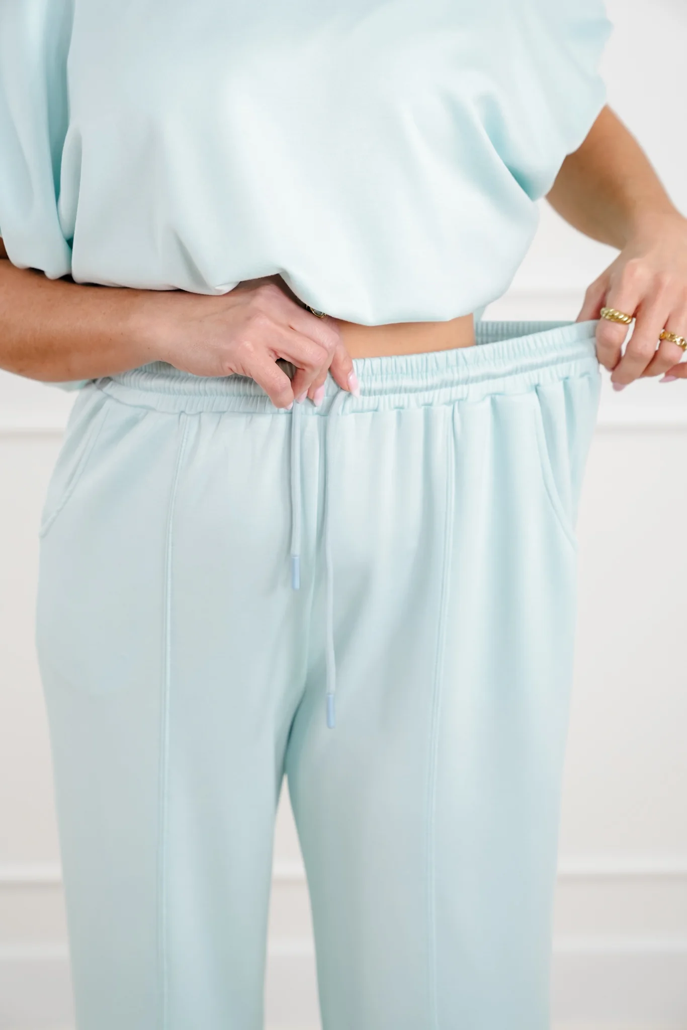 Solid Elastic Waist Pants with Side Pockets - Image 3