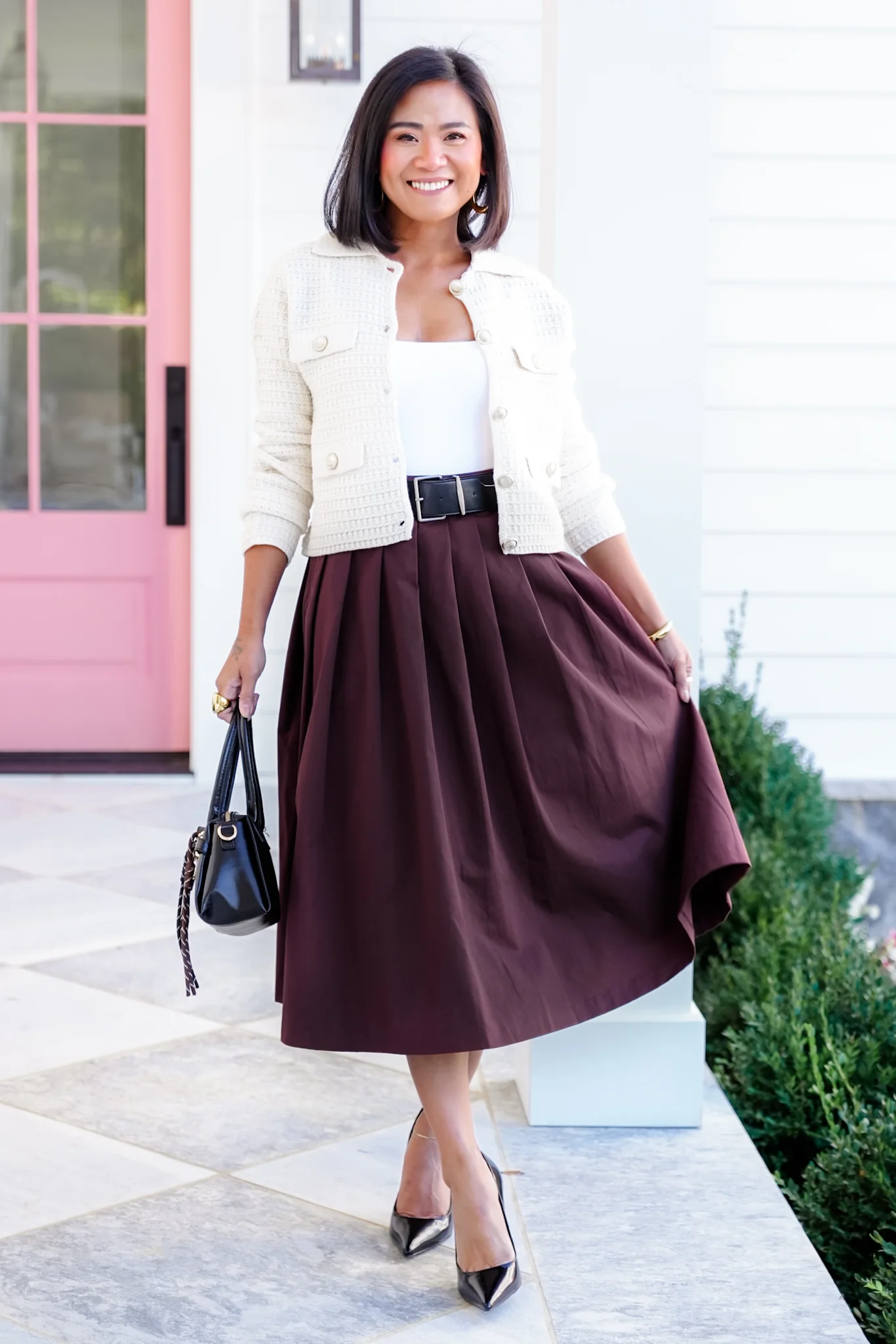 Solid Pleated Midi Skirt With Belt - Image 3