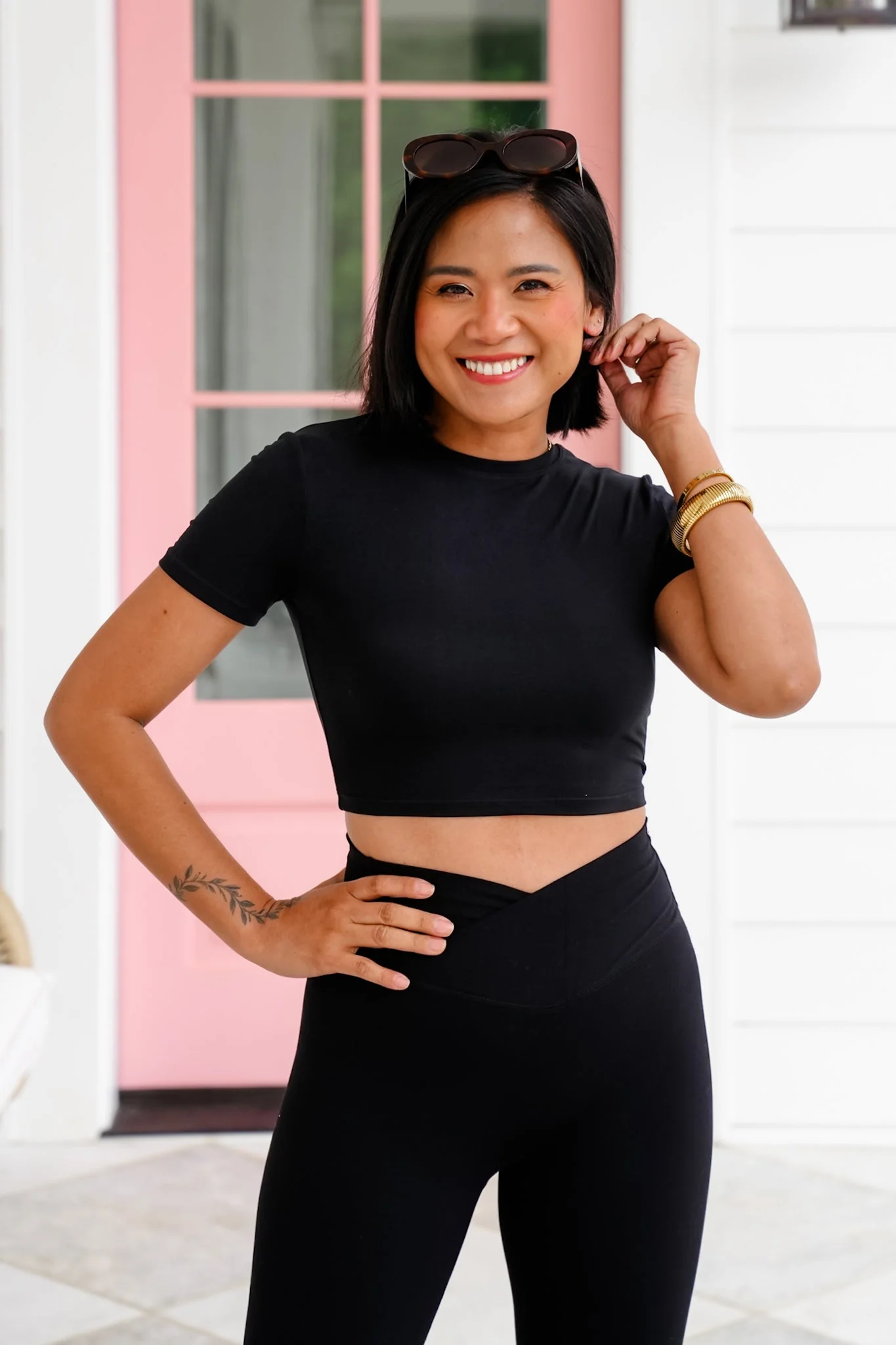 Restock! Solid Short Sleeve Round Neck Cropped Top - Image 4