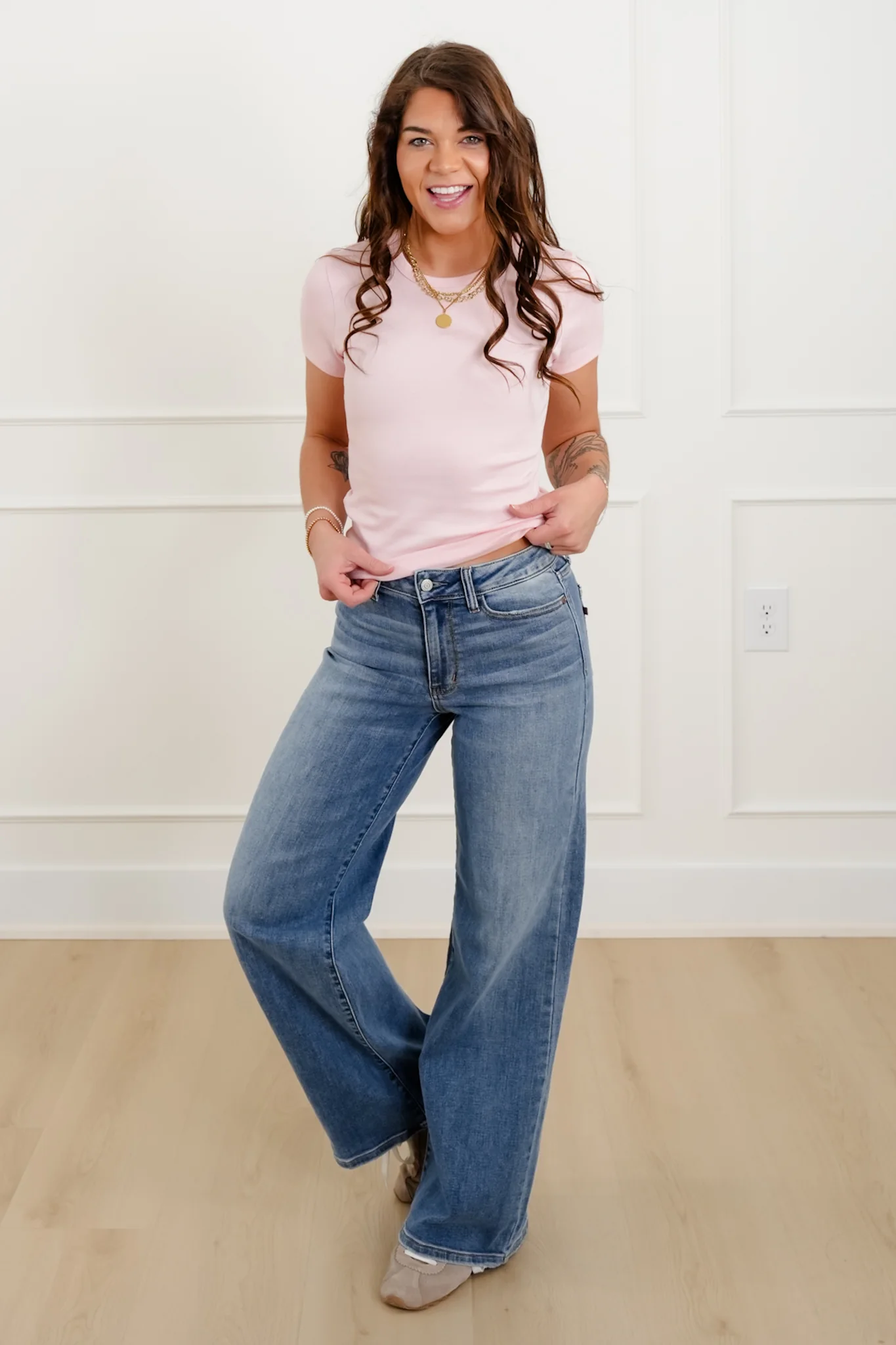 Solid Short Sleeve Round Neck Top - Image 8