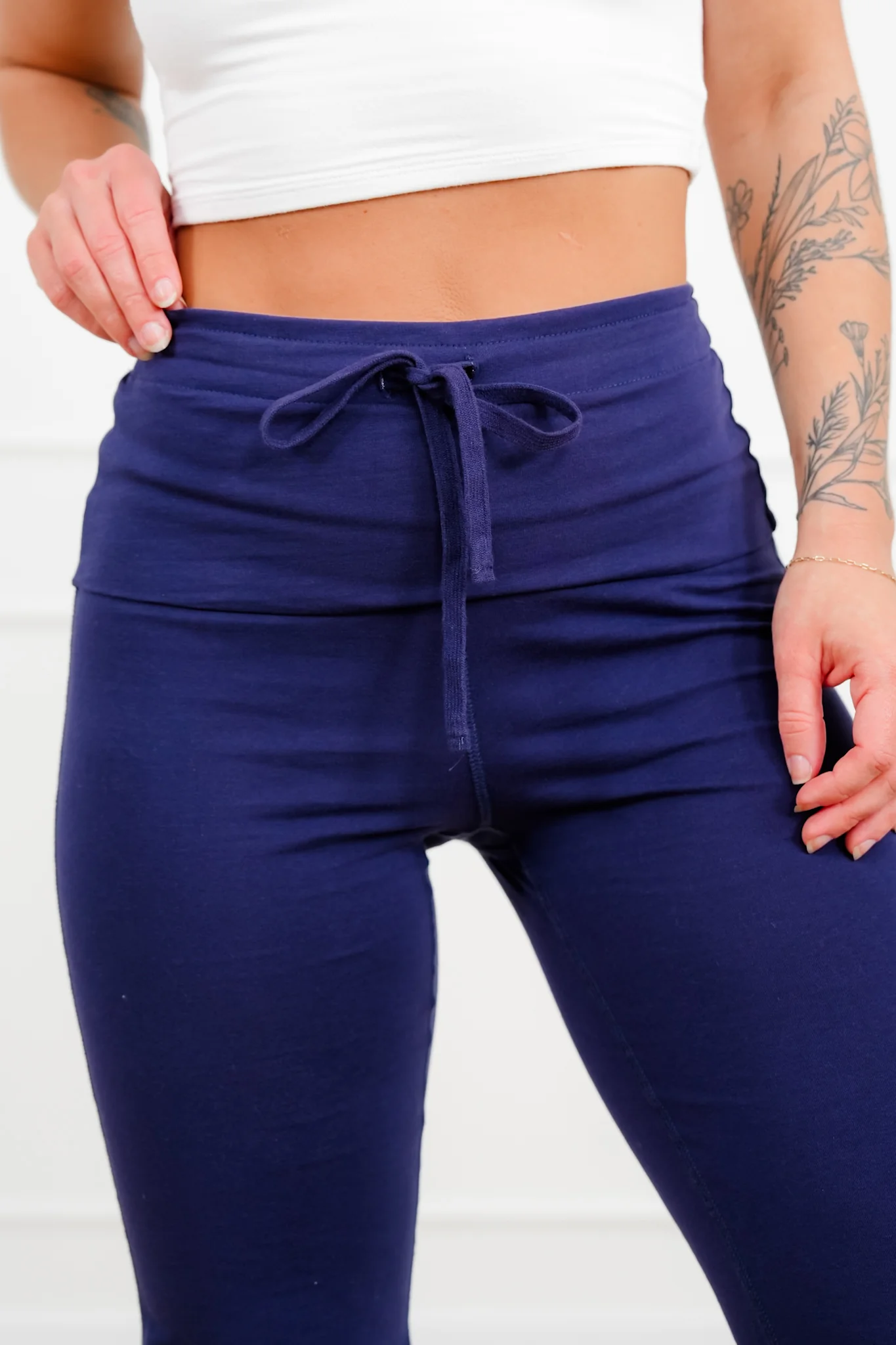 Solid Wide Waist Flared Yoga Pants - Image 5