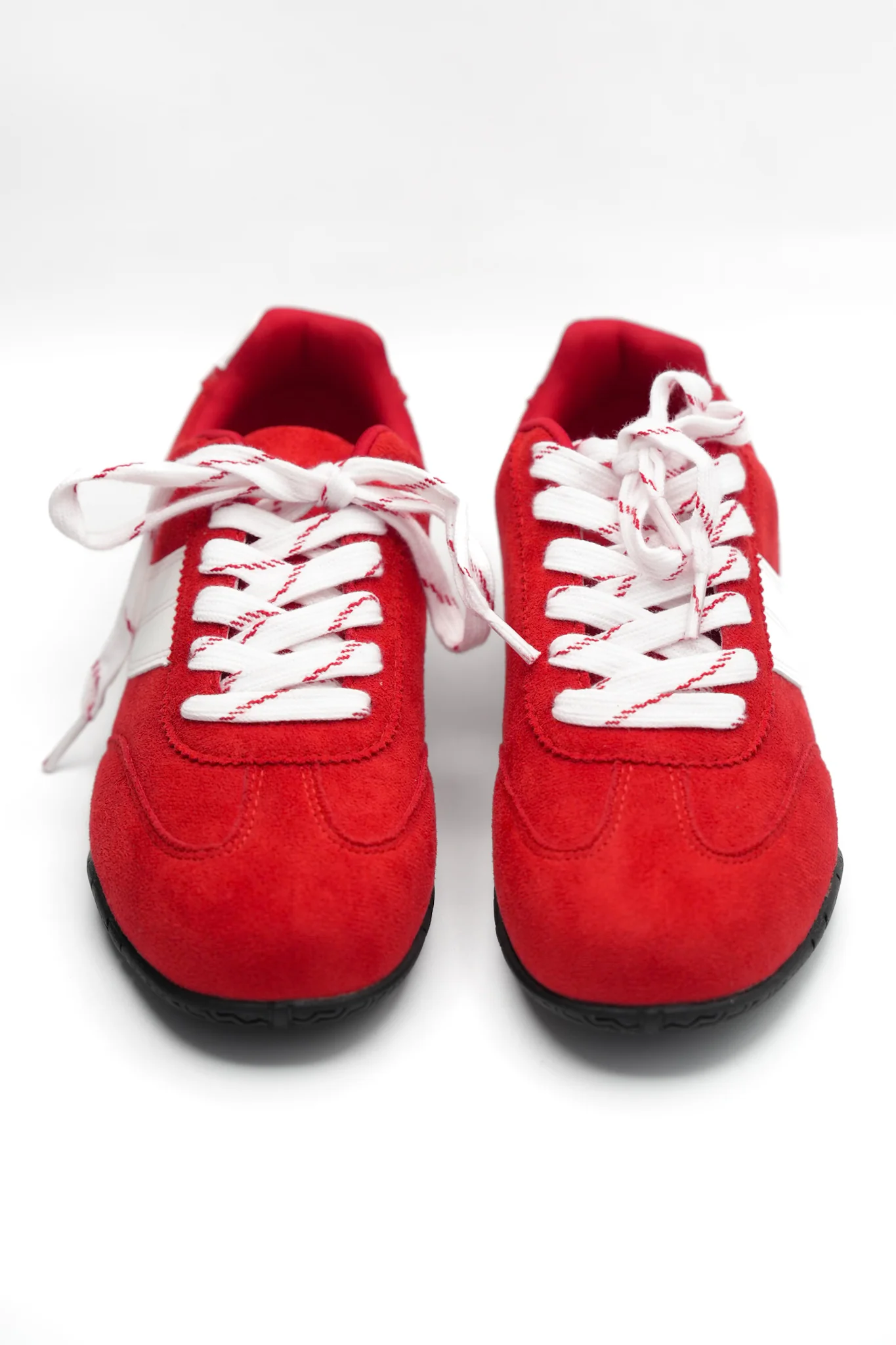 Sporty Lace Up Low Top Sneaker - Image 3