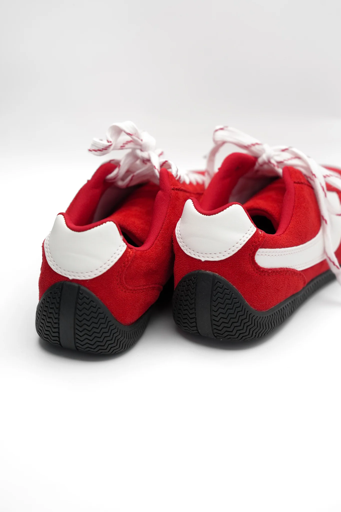 Sporty Lace Up Low Top Sneaker - Image 5
