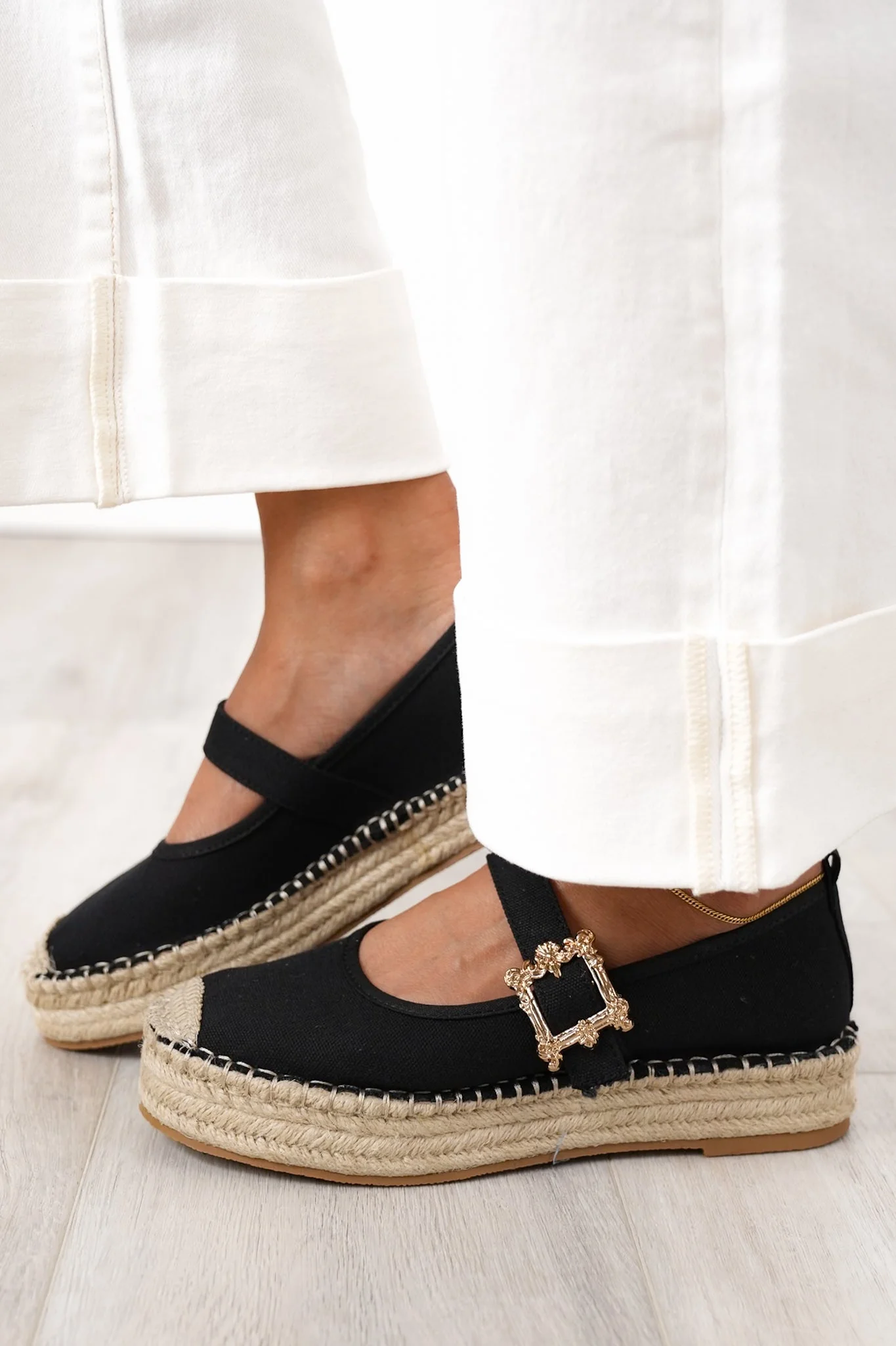 Stylish Platform Espadrille Flats with Gold Buckle Accent - Image 3