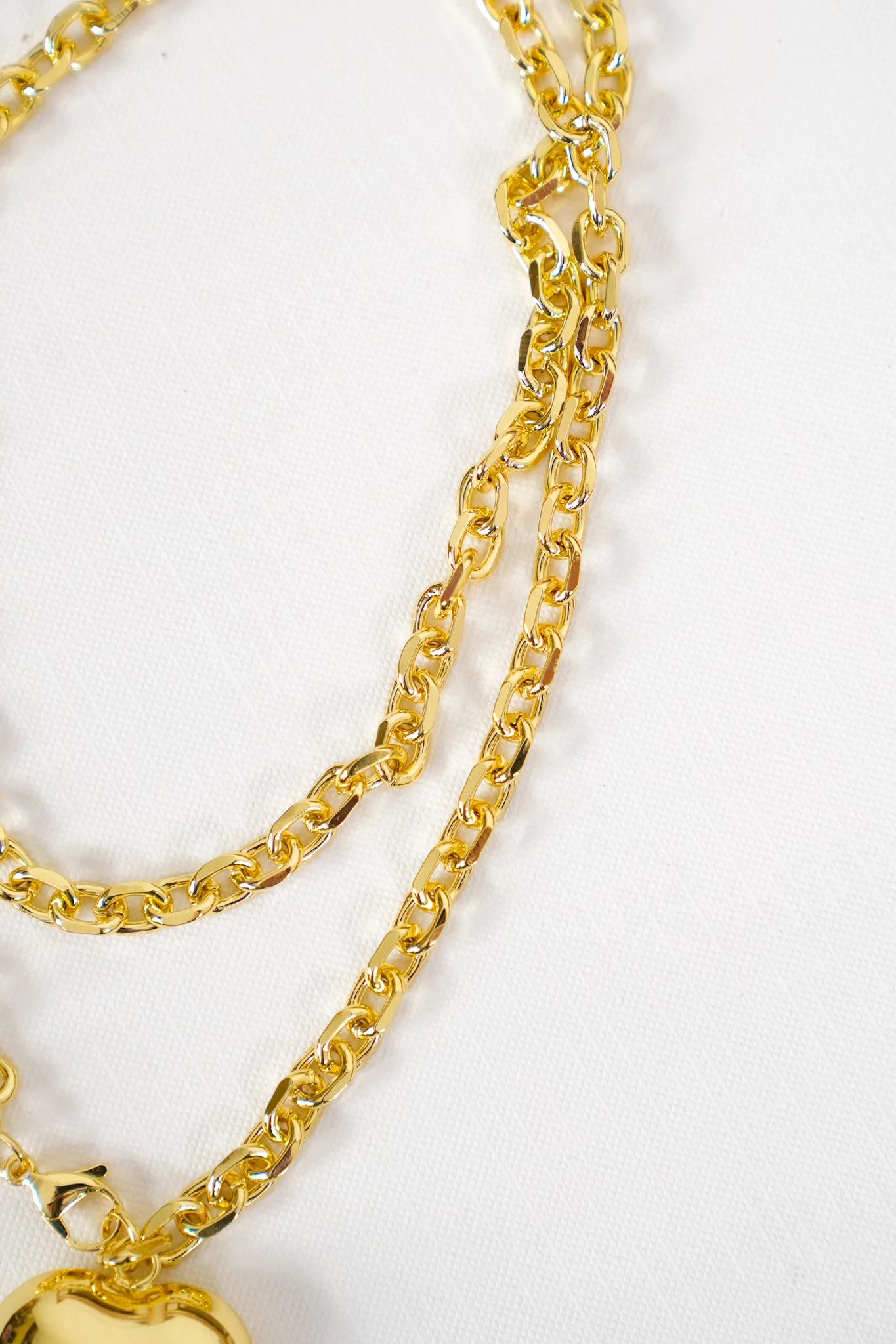 Restock! Marlyn Schiff Adjustable Gold Oval Cable Chain Necklace with Large Hollow Heart Charm - Image 3