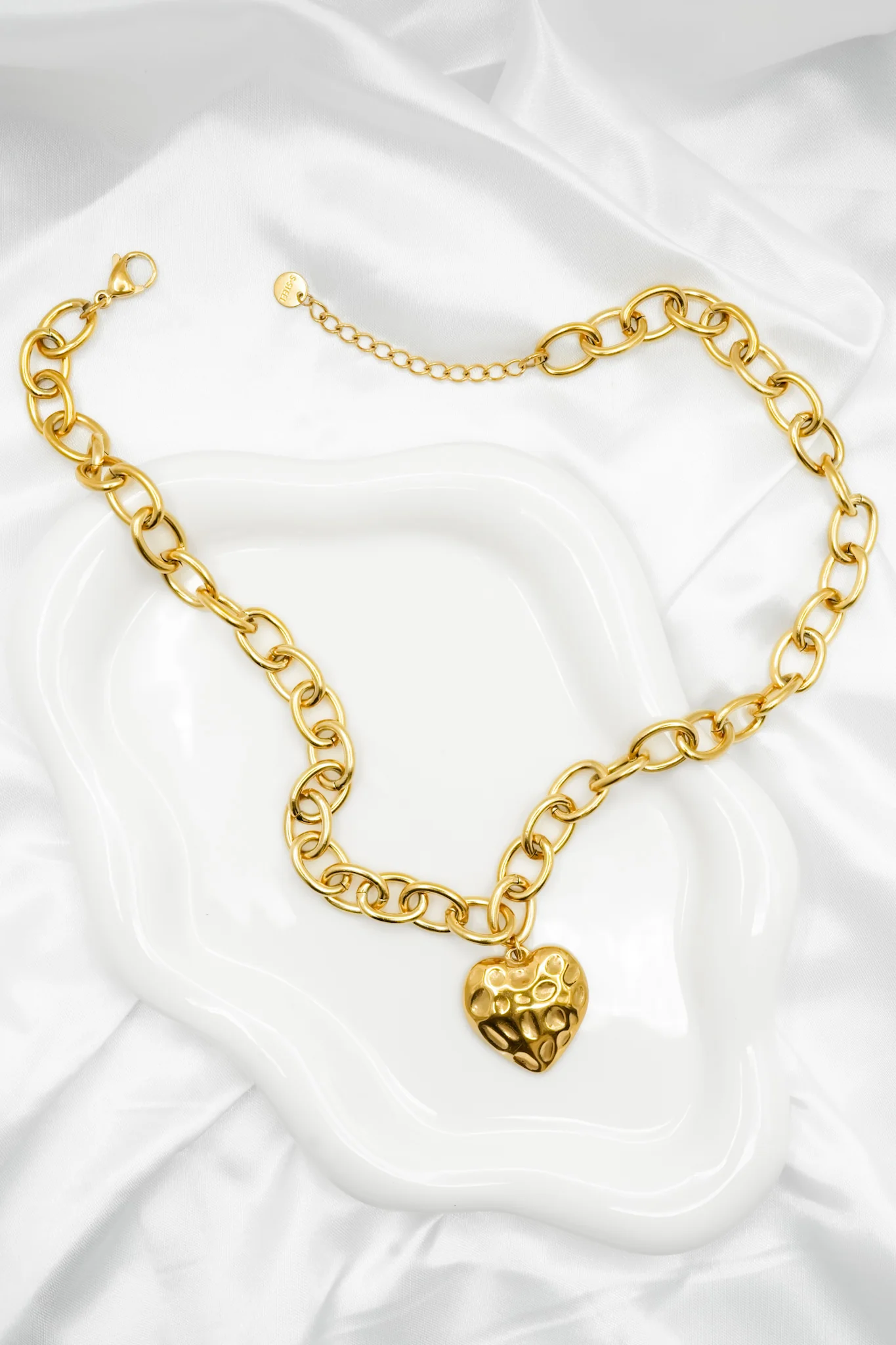 Treasure Jewels Golden Love Necklace - Image 2