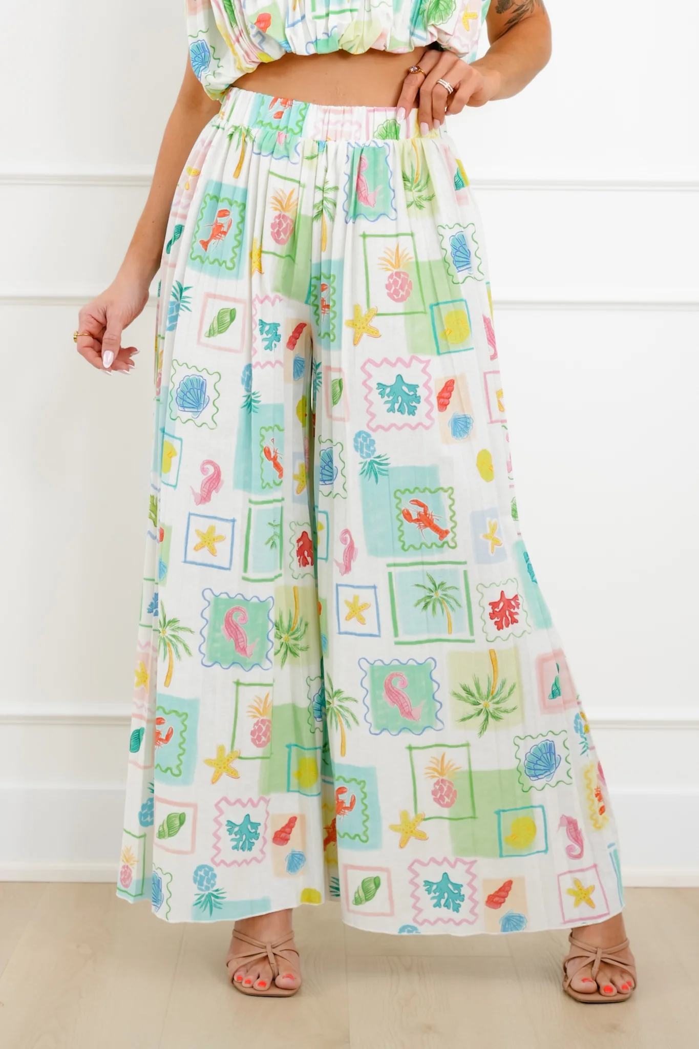 Tropical Print Elastic Waist Pleated Flowy Pants - Image 3