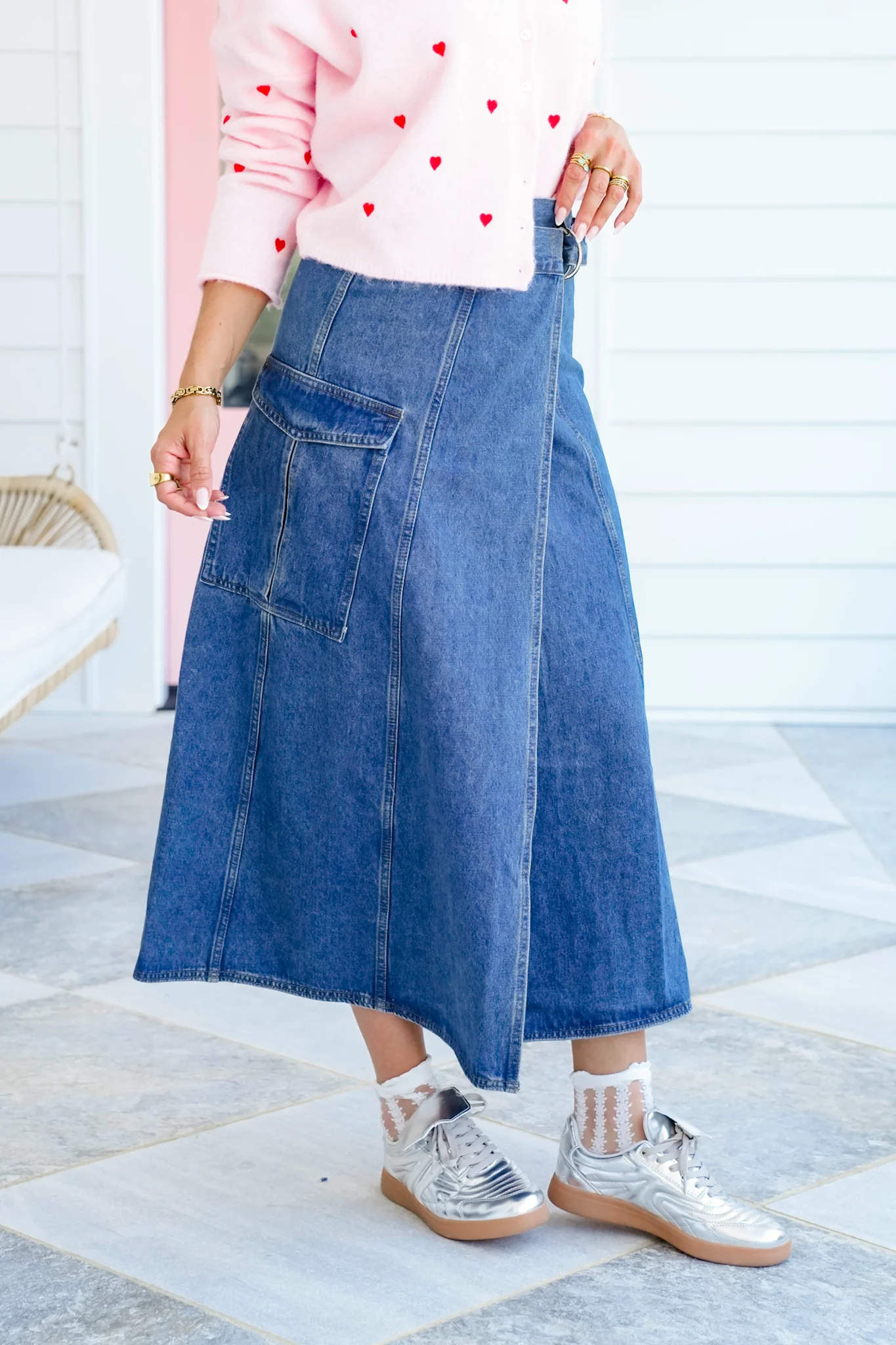 Veveret Medium Wash Wrap Midi Skirt with Cargo Pocket - Image 4