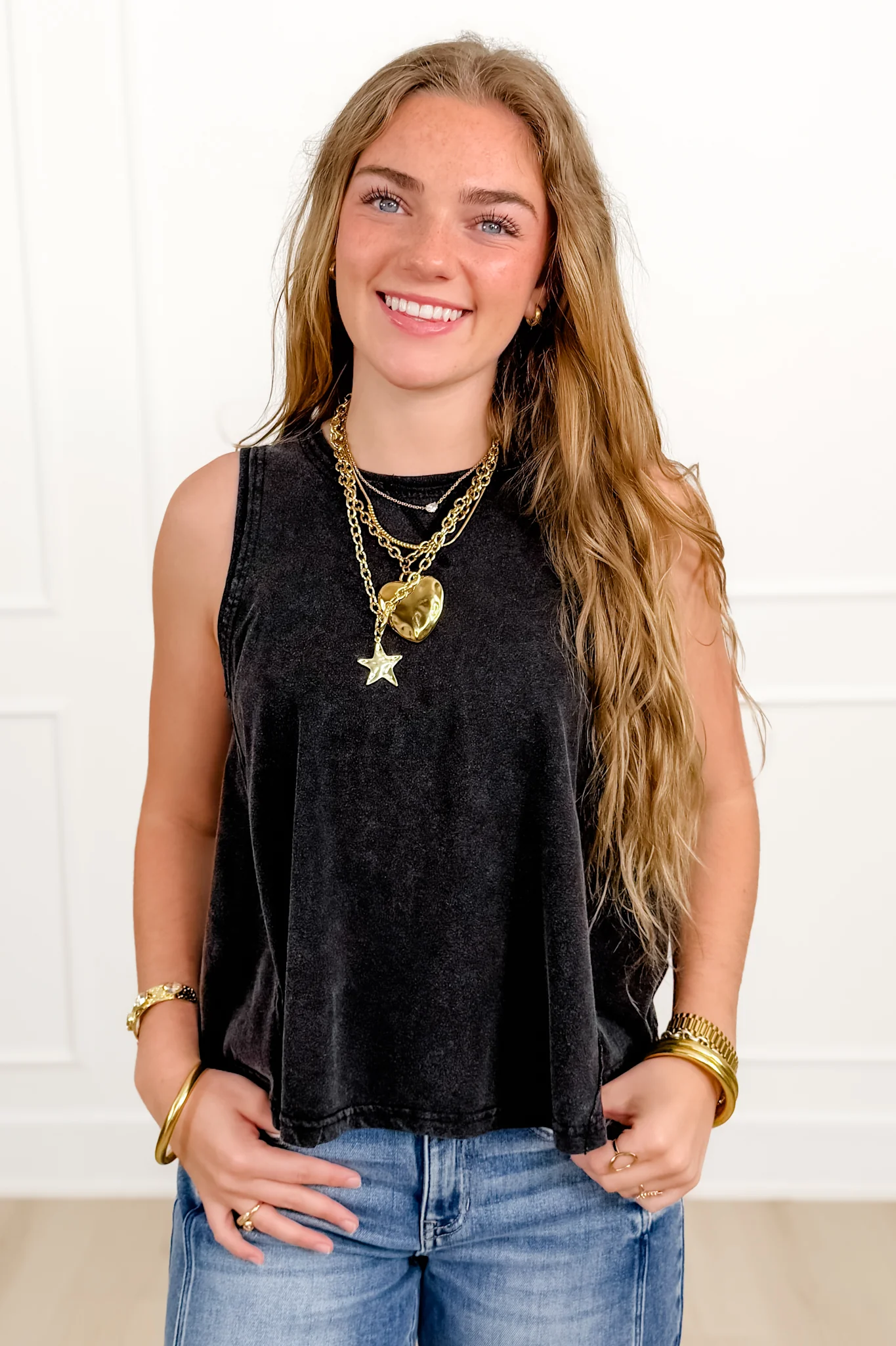 Washed Sleeveless Round Neck Tank Top - Image 8