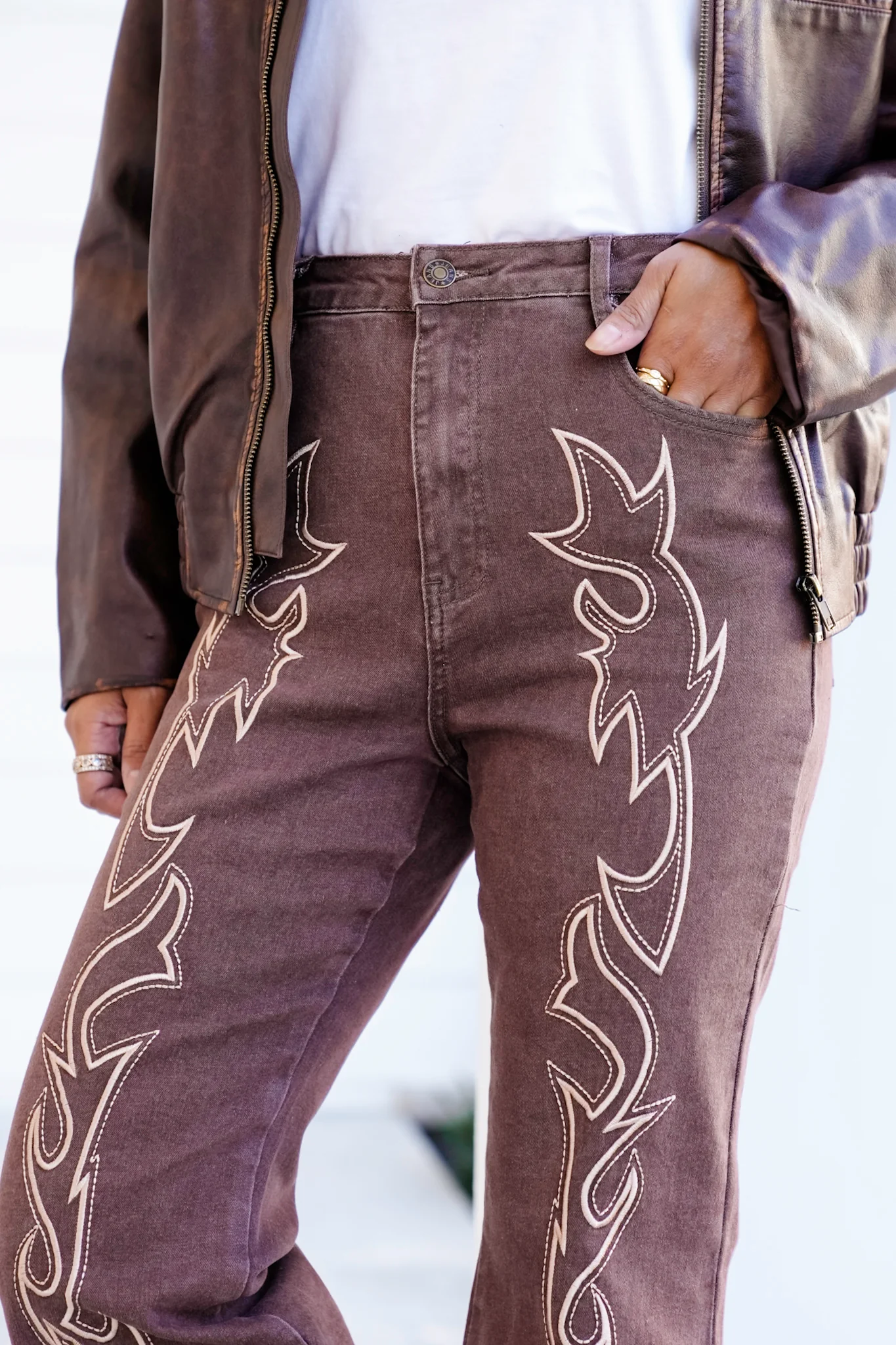 Western Embroidered High Waist Jeans - Image 2