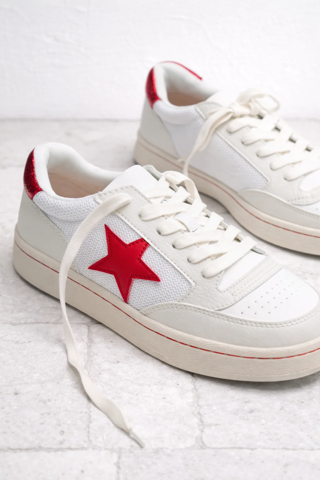 Yellow Box Retro Star Detail Lace Up Sneaker - Image 3